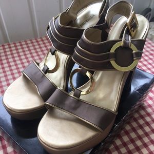 Newport News Gold + Brown Metallic Heels Size 11